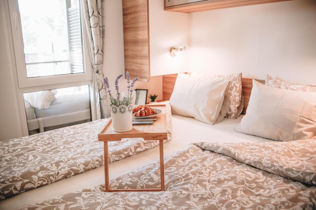 Mobile Home Peponi Del Mar, Camping Porton Biondi โรวีน ภายนอก รูปภาพ
